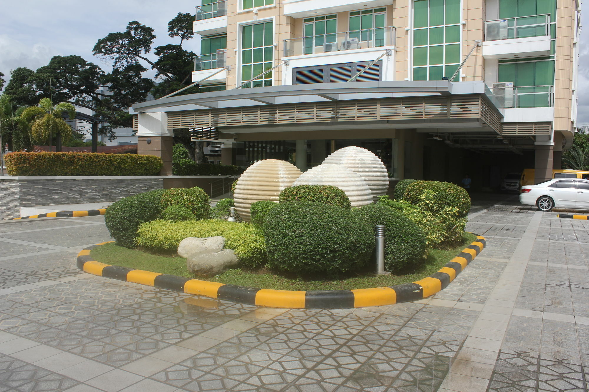 Padgett Place Prime Suites Cebu Stadt Exterior foto